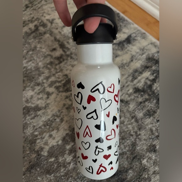 kate spade Accessories - Kate Spade White Water Bottle with Heart Design
